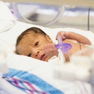 Effet du peau à peau chez les prématurés