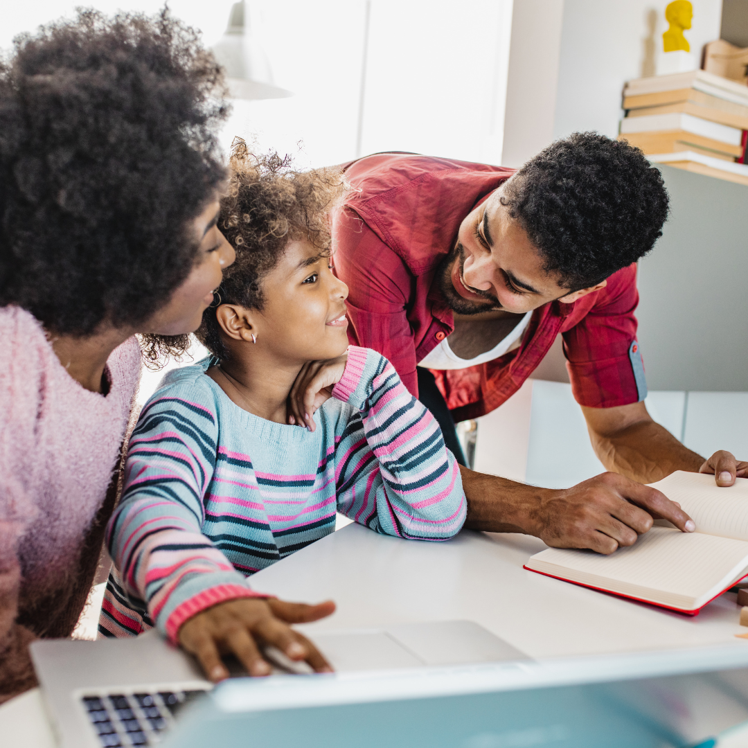 Enfant avec un Trouble Développemental de la Coordination accompagné par un parent